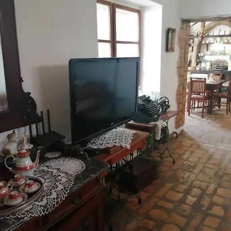 Etno House Leja * Crvenka