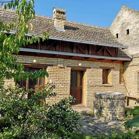 Etno House Leja Crvenka