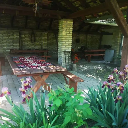 Etno House Leja * Crvenka