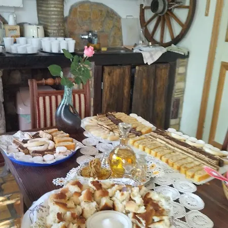 Etno House Leja Crvenka